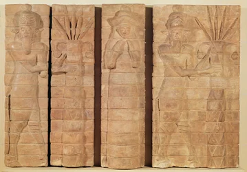 Seinäosio, jossa on kirjoituksia Kutir-Nahhunte ja Shilak-Inshushinak, Susa, noin 1150 eaa.